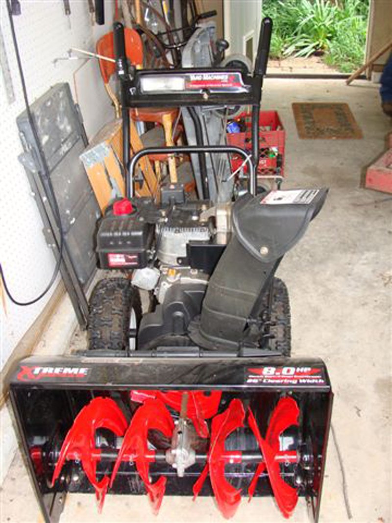 Property photo 7 - Personal Property Auction - Hit & Miss Engines, 8ft. Trailer, Zero Turn Mower, Boat, Antiques
